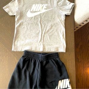 Nike 4T shirt and fleece shirt set